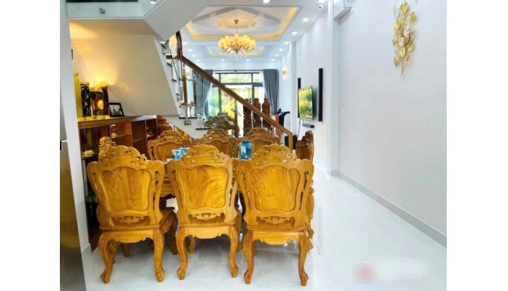 Mặt Tiền Kinh Doanh 106m2_4x27m 3 Tầng Đẹp Lung Linh Gần Phạm Văn Đồng Linh Tây Thủ Đức Chỉ 12,9 tỷ